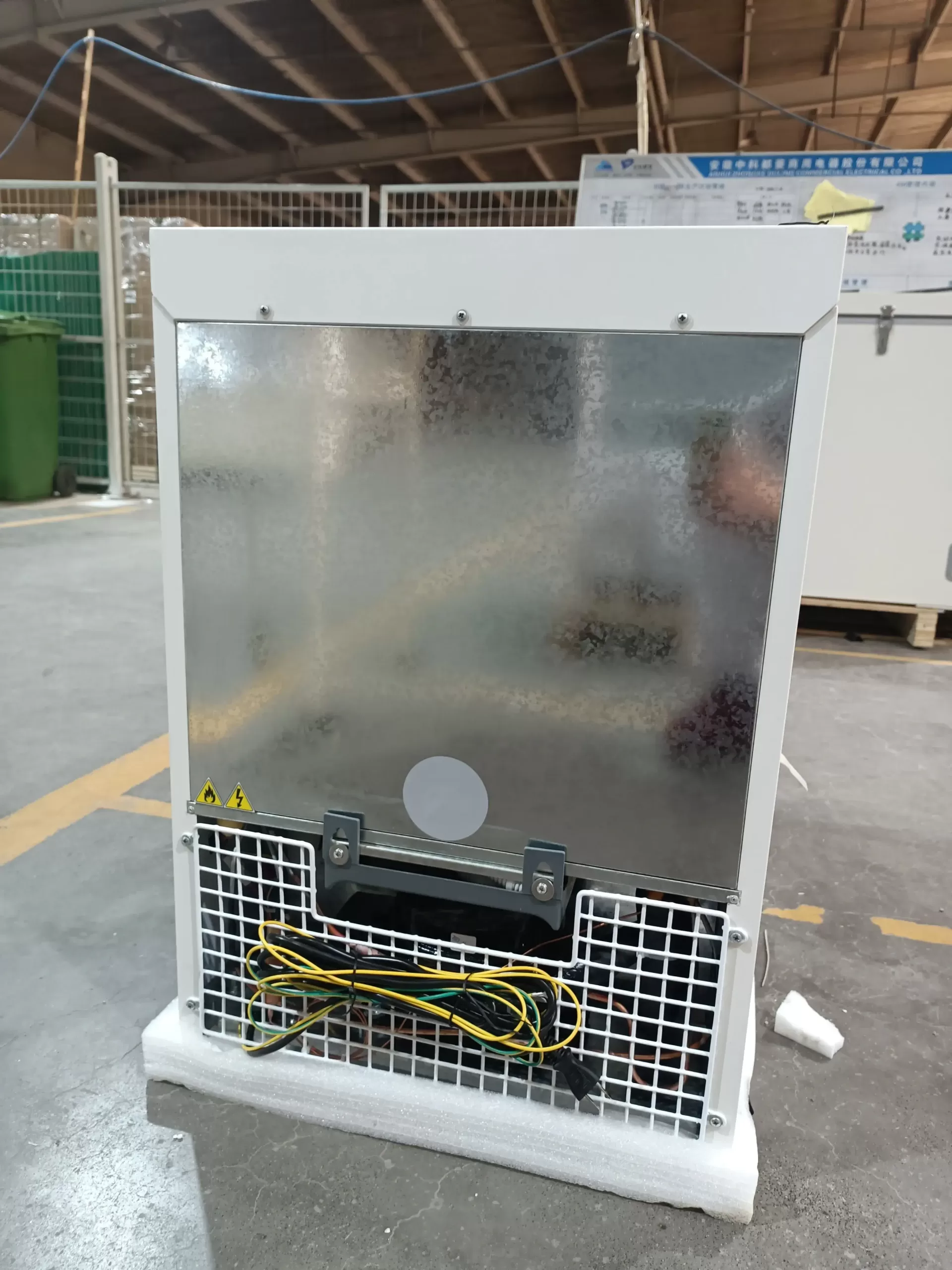 Laboratory refrigerator